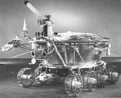 Figura 4 - Il rover telecomandato Lunakhod, sviluppato dall'Unione Sovietica alla fine degli anni Sessanta e utilizzato con successo in due missioni, nel 1970 e nel 1973.