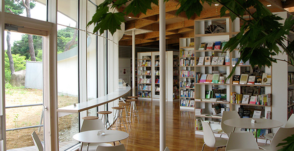 Figura 1 - La piacevole atmosfera del Boook Cafe (sì, con tre "o").
