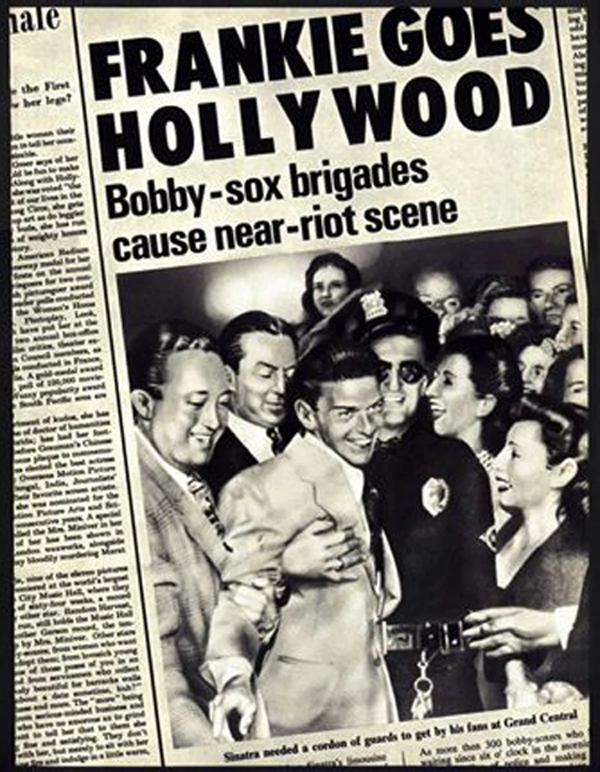 Figura 1 – Il quadro di Guy Pellaert: Frank Sinatra è acclamato mentre entra simbolicamente nel mondo dello star system hollywoodiano.