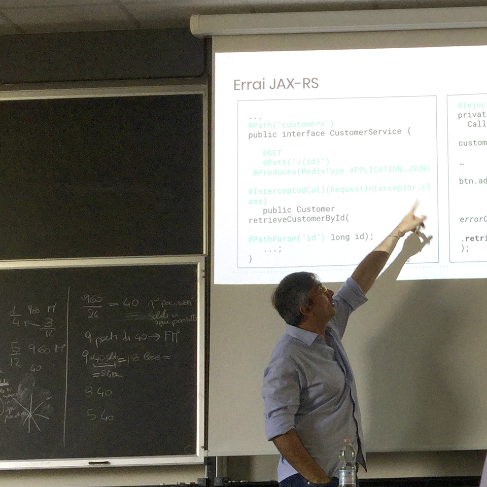 Figura 5 – Alberto Mancini ha affrontato il tema degli standard per la traduzione di codice backend in codice leggibile ai browser.