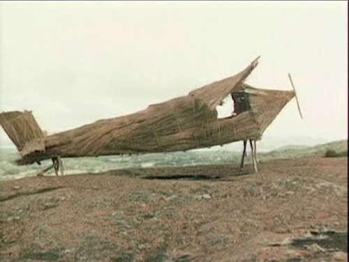 Figura 1 - Una ricostruzione in legno di un aereo americano, fatta dagli indigeni adepti del culto di Frum.